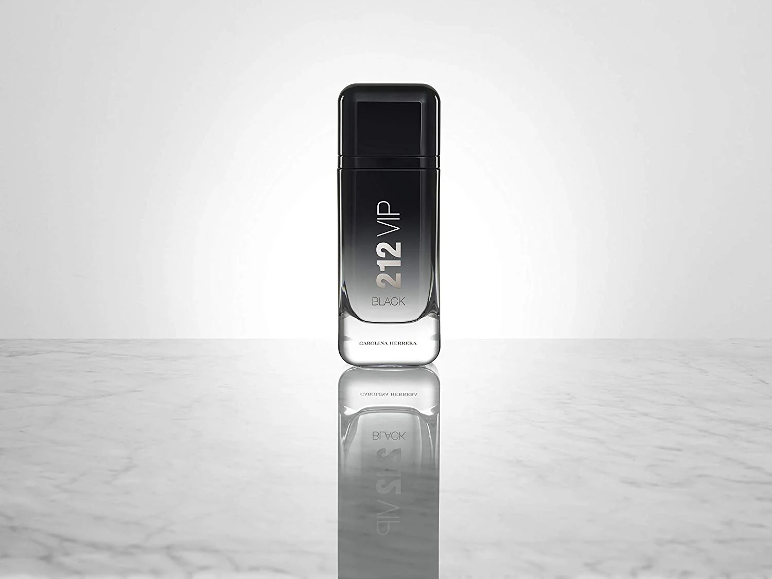 Carolina Herrera 212 VIP Black For - Perfume for Men Eau de Parfum - 50 ml - Image 2